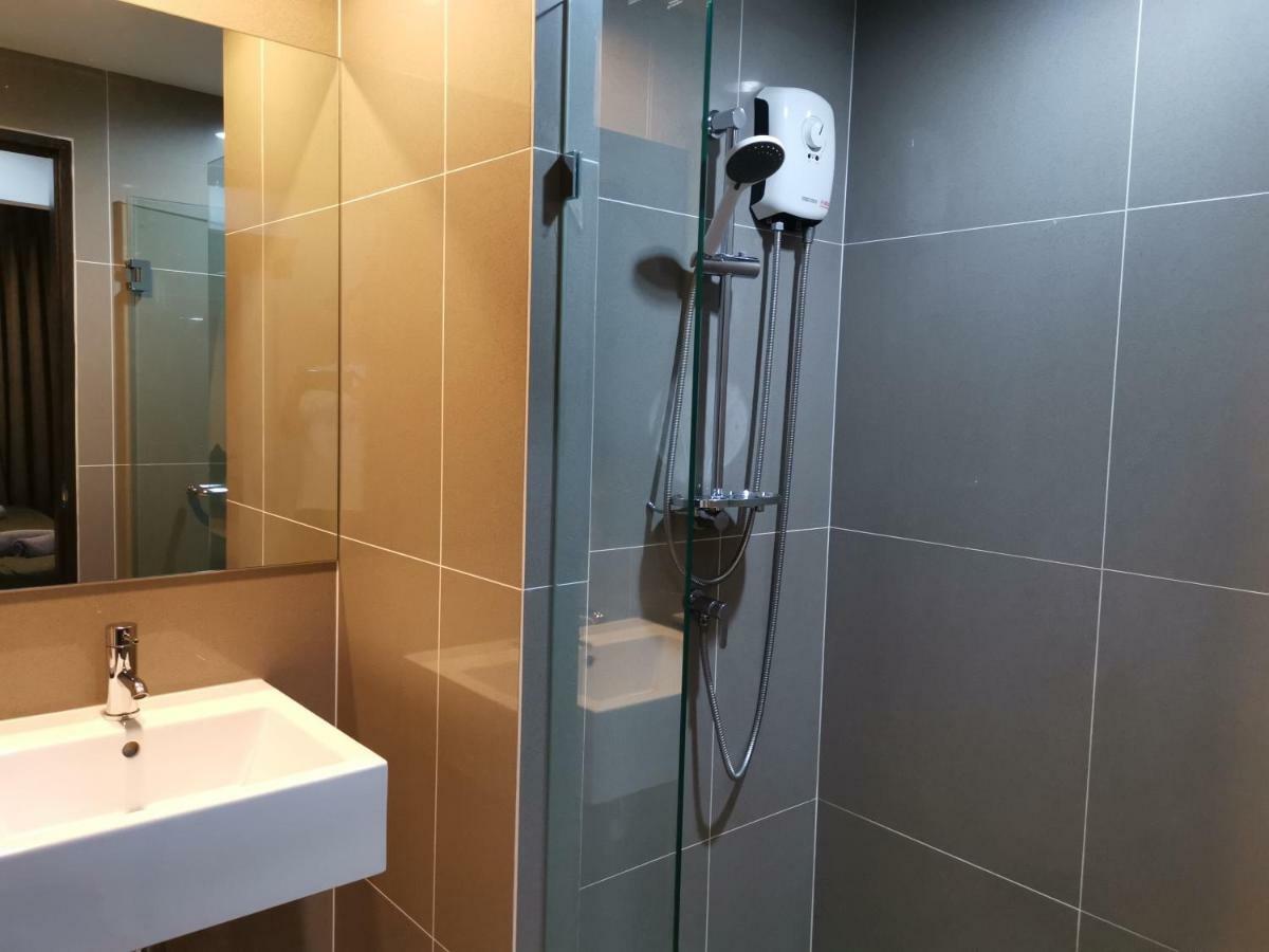 5 Floor - Centrio Condominium In Phuket Town - 30 Mins To Beaches Екстер'єр фото